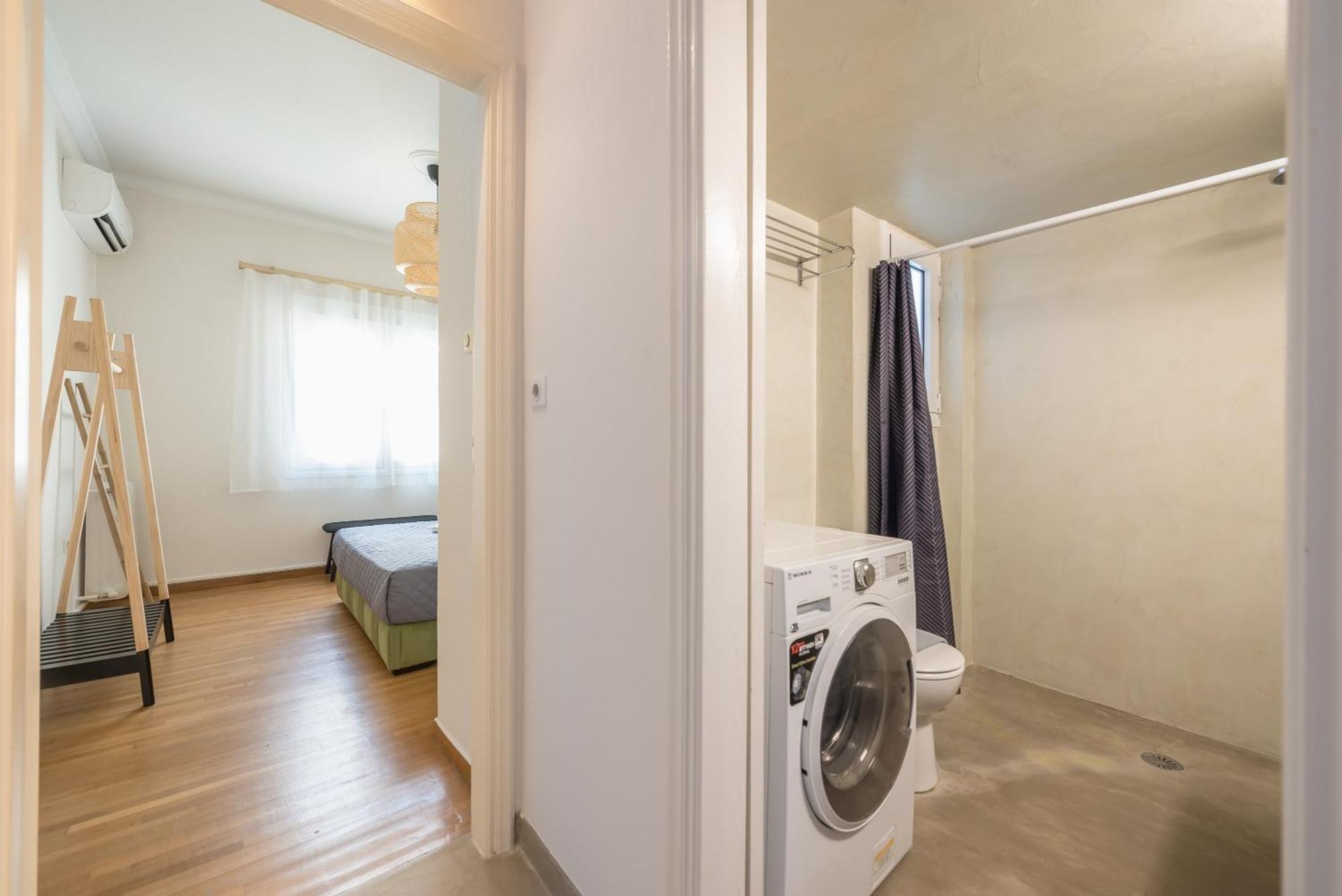 شقة Stylish 2 Bd Urban Retreat Near Panormou Metro أثينا المظهر الخارجي الصورة