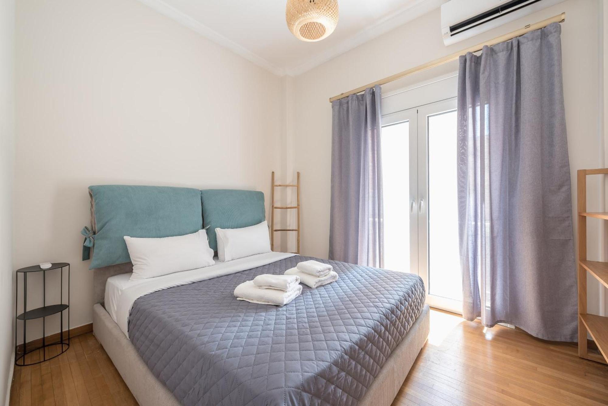 شقة Stylish 2 Bd Urban Retreat Near Panormou Metro أثينا المظهر الخارجي الصورة