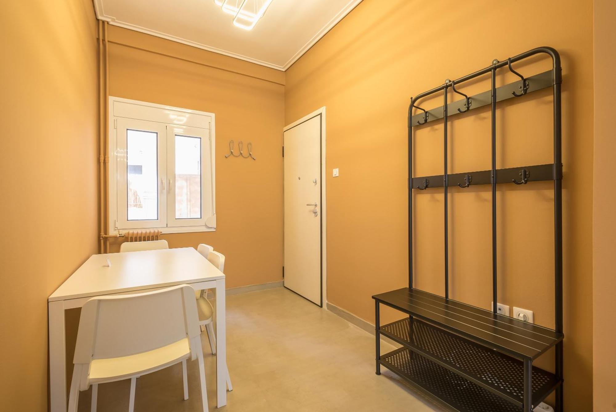 شقة Stylish 2 Bd Urban Retreat Near Panormou Metro أثينا المظهر الخارجي الصورة